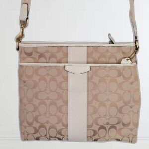 Coach Crossbody bag, EUC, style no. F28502, cream